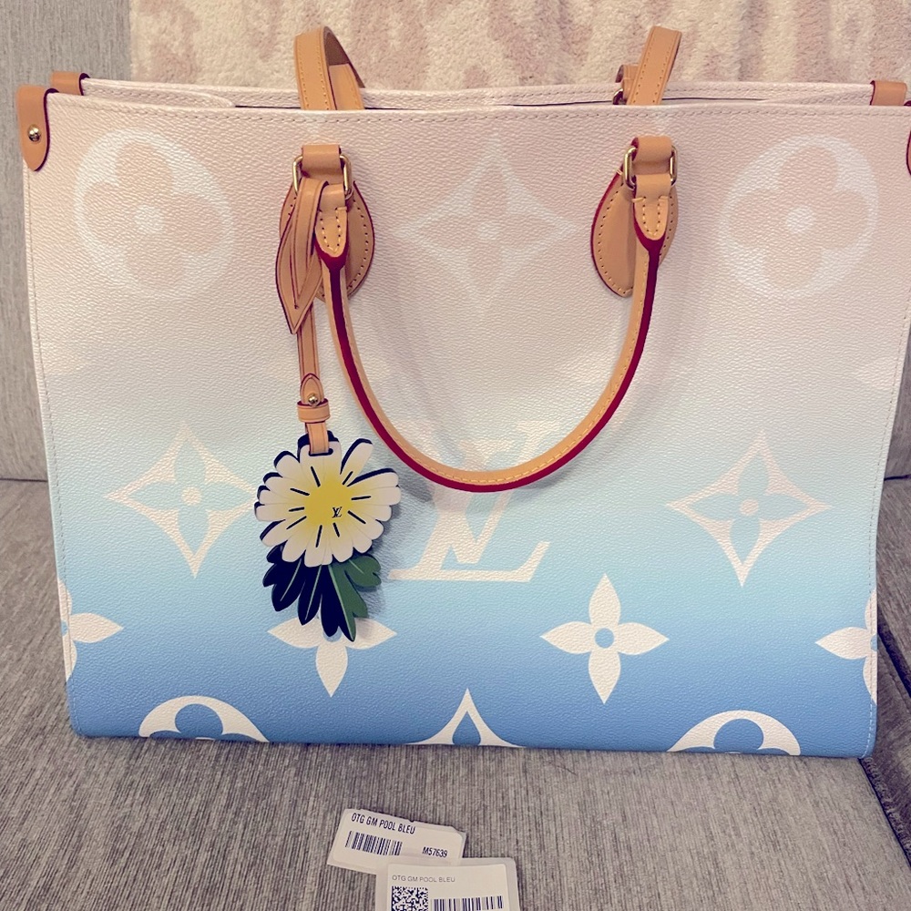 Louis Vuitton Onthego GM By the Pool blue